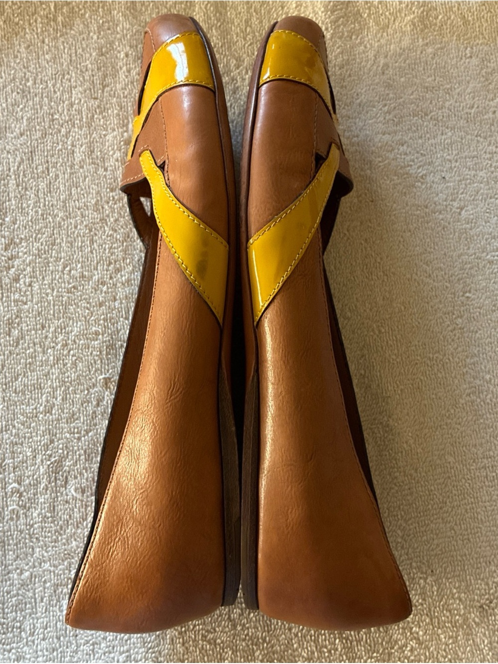 VNTG PRADA Two-Tone Leather Ballet Flats Yellow Tan Cutout Ballerina Sz 10US/40E - Picture 2 of 7